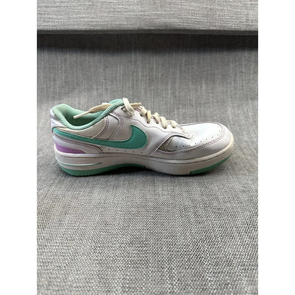 Nike Gamma Force FN7109-100 Womens 7.5 Athletic Shoes White Emerald Rise Sneaker